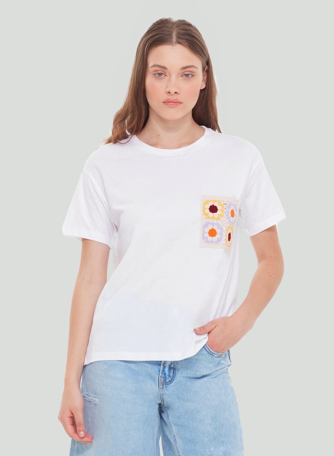 Embroidered Pocket Tee (XS-XL)