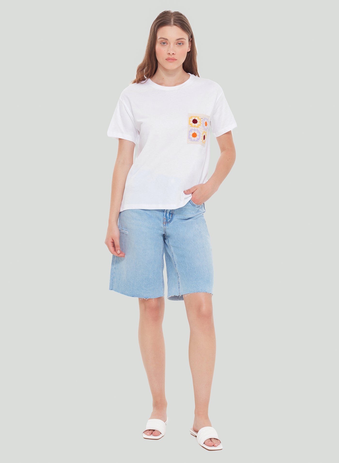 Embroidered Pocket Tee (XS-XL)